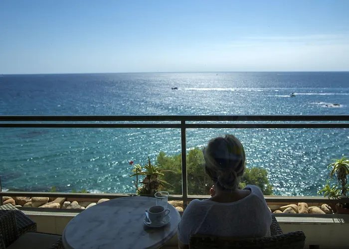 Cap Roig & By Brava 4* 普拉加德阿罗